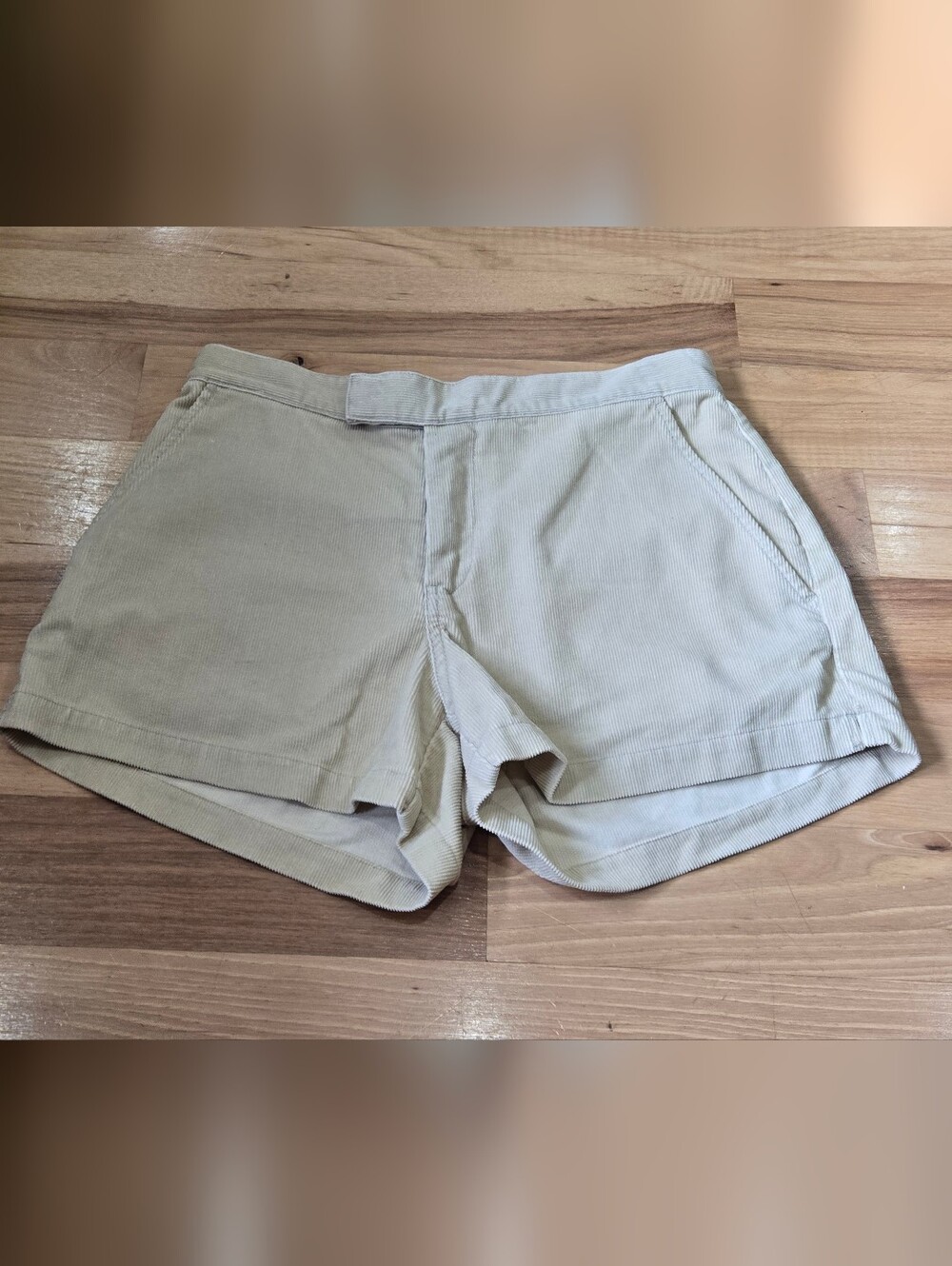 NWT Abercrombie & Fitch Sand Corduroy Shorts Size2